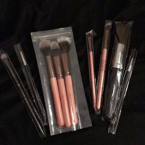 Makeup brushes